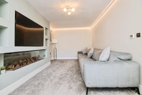5 bedroom detached house for sale, Castle Road West, OLDBURY