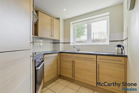 1 bedroom apartment for sale, Snakes Lane West, Woodford Green