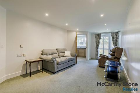 1 bedroom apartment for sale, Snakes Lane West, Woodford Green
