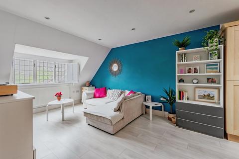 2 bedroom apartment for sale, London Road South, Merstham, Redhill