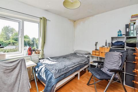 undefined, Pavely Close, Chippenham