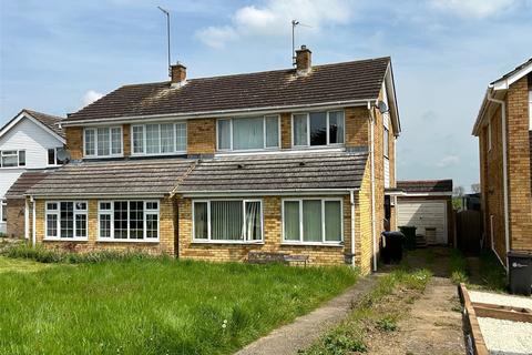 3 bedroom semi-detached house for sale, Glebe Road, Deanshanger, Milton Keynes, MK19