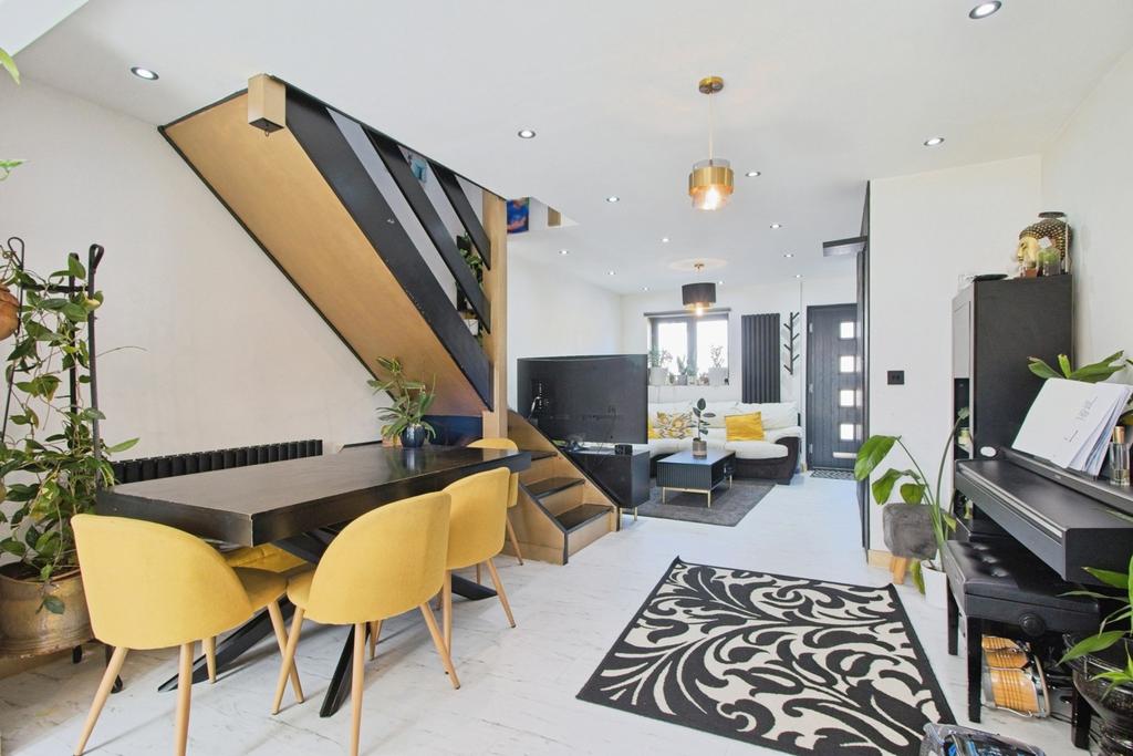 House in London, London Borough of Bexley - View 2