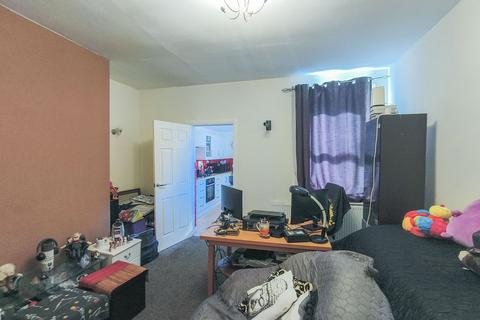 3 bedroom flat for sale, Russell Street, Jarrow NE32