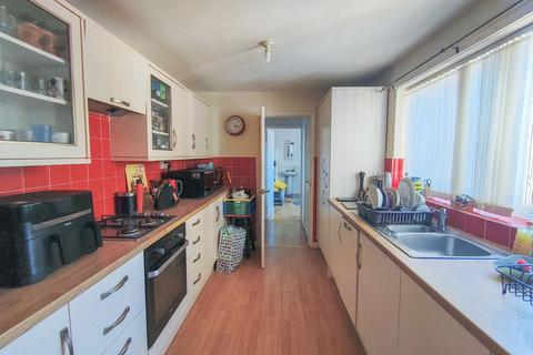 3 bedroom flat for sale, Russell Street, Jarrow NE32
