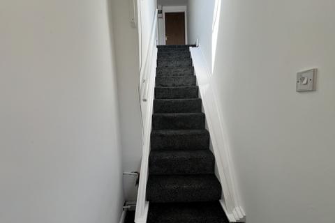 3 bedroom flat to rent, Mill Bank, Wellington TF1