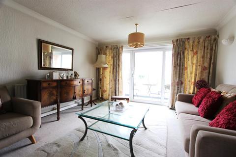 3 bedroom apartment to rent, The Glen, Sheffield