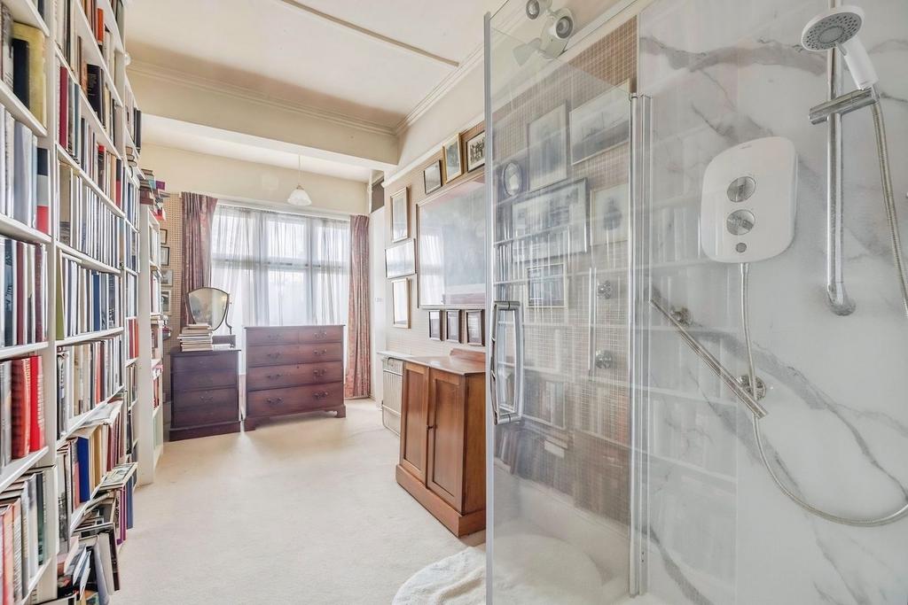 En suite bedroom, en suite