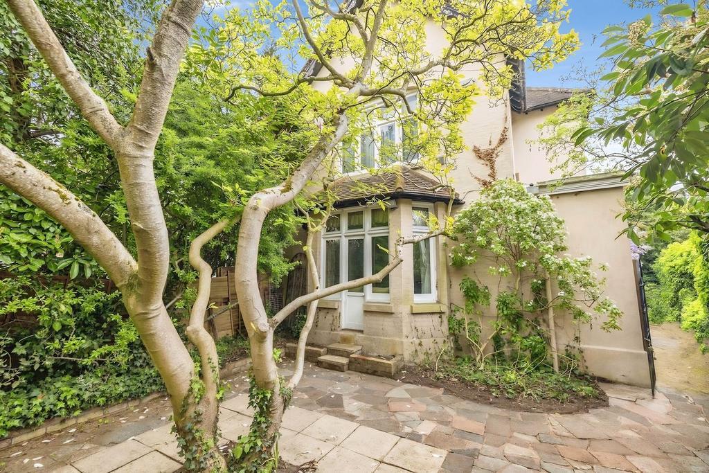House exterior, garden