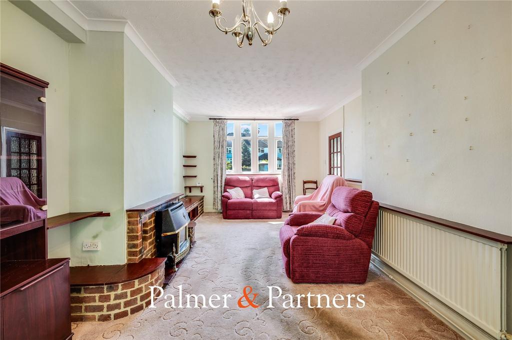 Springfield Park Avenue, Essex CM2 3 bed semi-detached house for sale ...