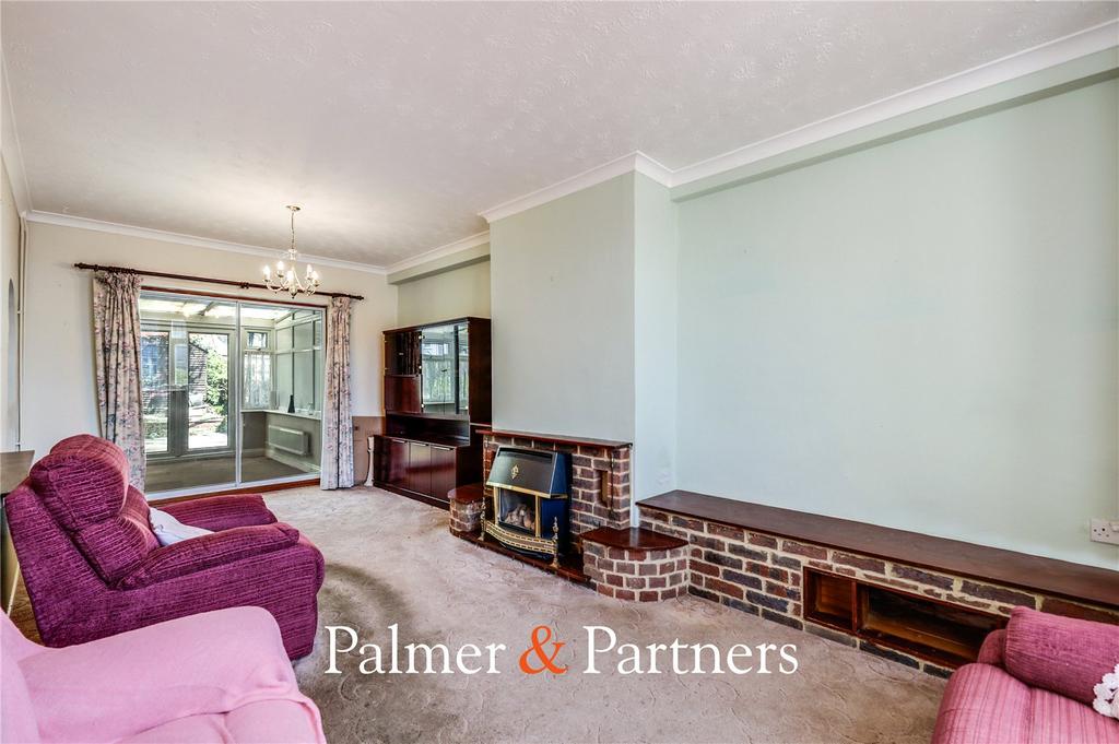 Springfield Park Avenue, Essex CM2 3 bed semi-detached house for sale ...