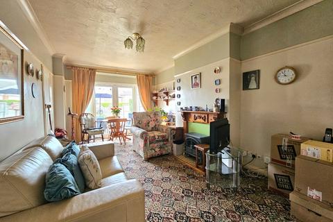 2 bedroom semi-detached bungalow for sale, Hillview Drive, Hucclecote, GL3