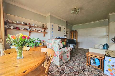 2 bedroom semi-detached bungalow for sale, Hillview Drive, Hucclecote, GL3