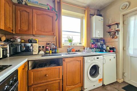 2 bedroom semi-detached bungalow for sale, Hillview Drive, Hucclecote, GL3
