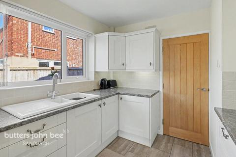 2 bedroom bungalow for sale, Dukes Crescent, Sandbach