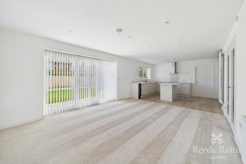 2 bedroom bungalow for sale, Birchwood Gardens, Lancashire FY4