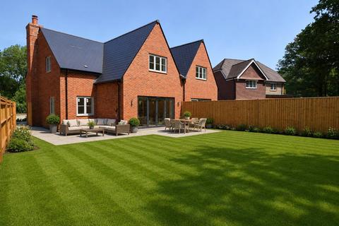 3 bedroom semi-detached house for sale, Chiddingfold Road, Dunsfold, GU8