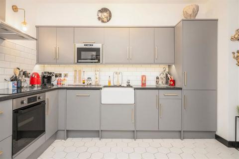 2 bedroom house to rent, Motley Avenue, London EC2A