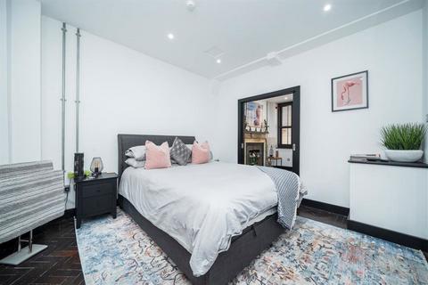 2 bedroom house to rent, Motley Avenue, London EC2A