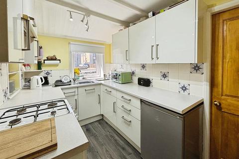 2 bedroom terraced bungalow for sale, Beacon Road, Bradford BD6