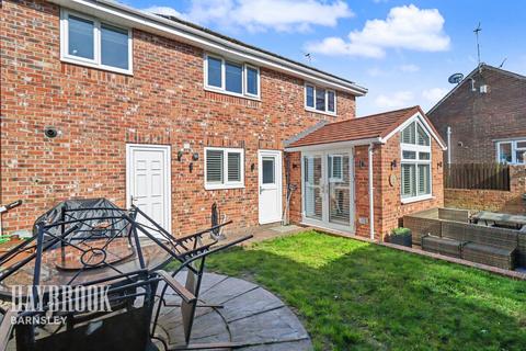 4 bedroom detached house for sale, Manor House Close, Hoyland