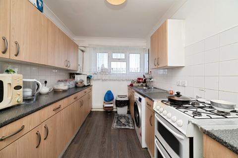 3 bedroom flat for sale, Porter Street, Hull
