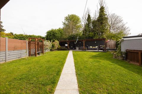 6 bedroom semi-detached house for sale, Hill Crest, Knowle Park
