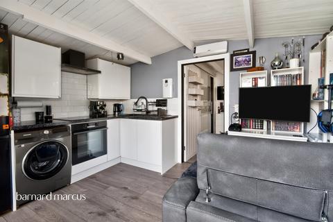 2 bedroom semi-detached house for sale, Rollesby Road, CHESSINGTON