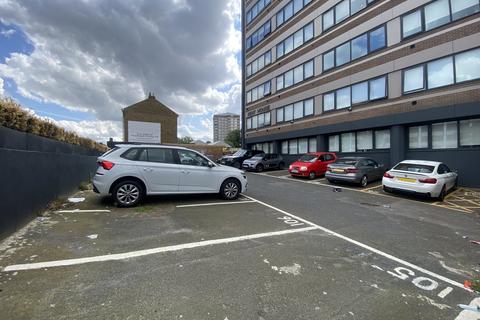 2 bedroom apartment to rent, Romney Place, MAIDSTONE, ME15