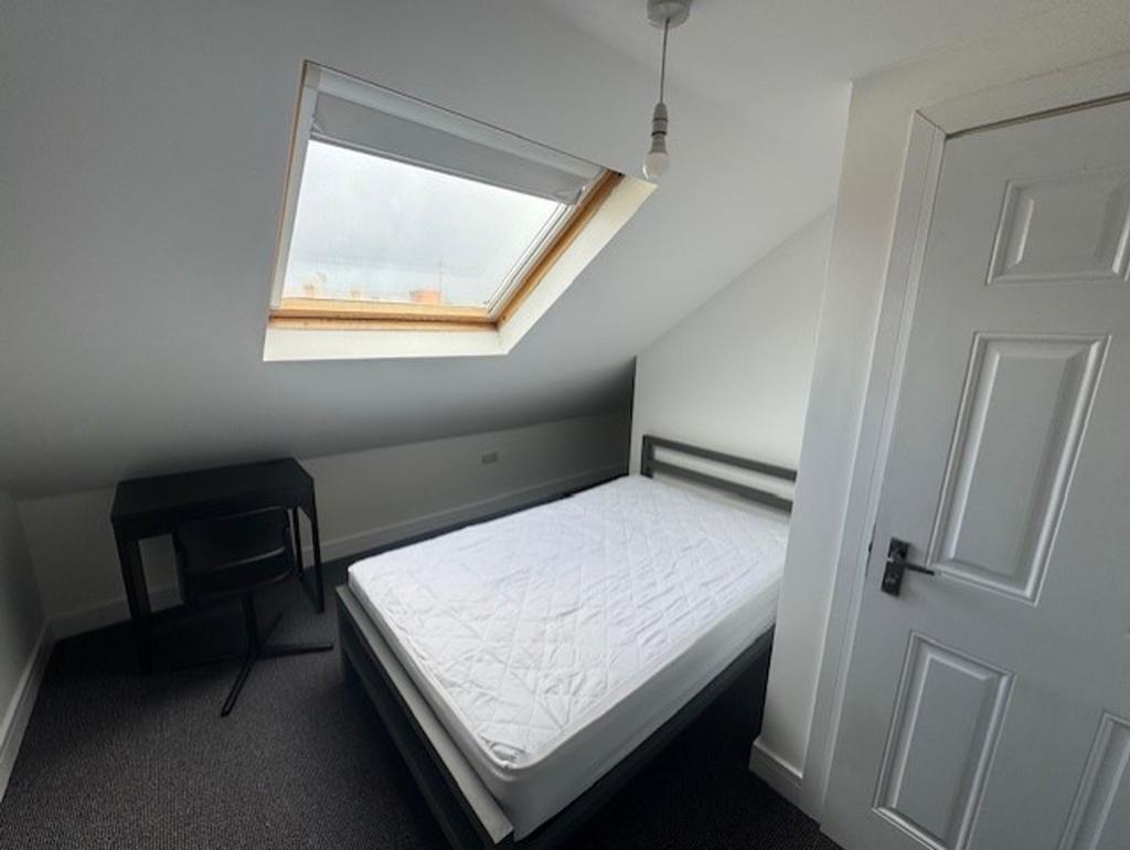Fitzroy Street, Cardiff, CF24 – pohled 6