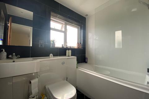 3 bedroom house to rent, Rothbury Road, Chelmsford