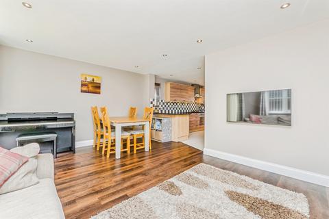 3 bedroom townhouse for sale, Ffordd Nowell, Penylan, Cardiff