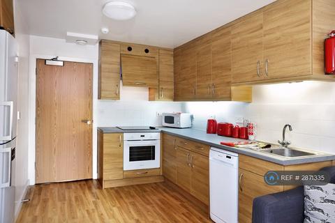 3 bed flat/apartment for rent in Arwen Lodge, Winchester, SO22