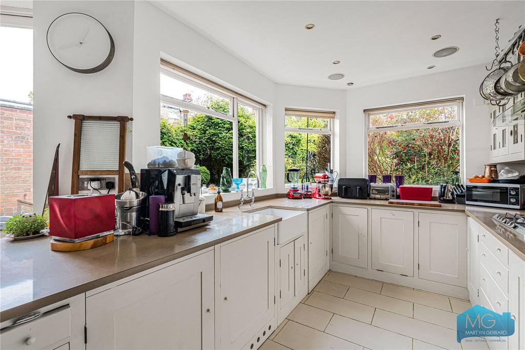 Grand Avenue, London, N10 - View 4