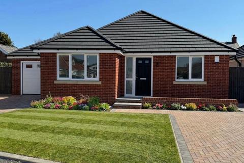 2 bedroom bungalow for sale, Birchwood Gardens, Lancashire FY4