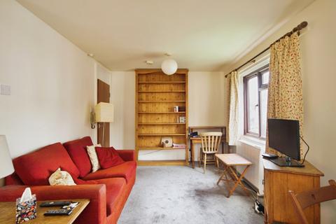 1 bedroom flat for sale, Cairo Road, Walthamstow, London, E17