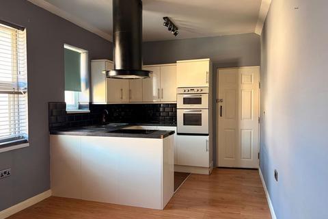 1 bedroom apartment for sale, Cecil Avenue, Skegness, Lincolnshire, PE25 2BX