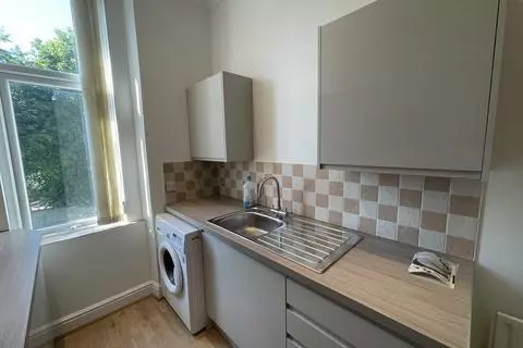 2 bedroom property to rent - Ansicht 6