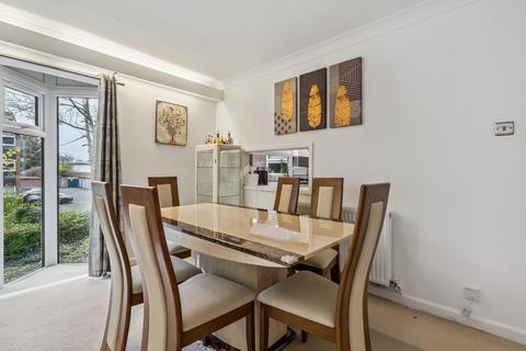 3 bedroom apartment for sale, The Chequers, West End Lane, Pinner, HA5