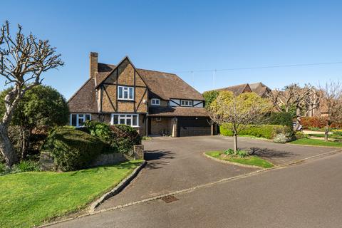 Riverside Drive, Esher, KT10