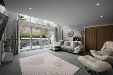 undefined, Woodland Avenue, Dursley, GL11 4EW