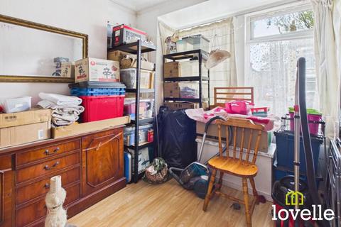 2 bedroom end of terrace house for sale, Goddard Avenue, Kingston Upon Hull, East Riding of Yorkshire, HU5 2AN