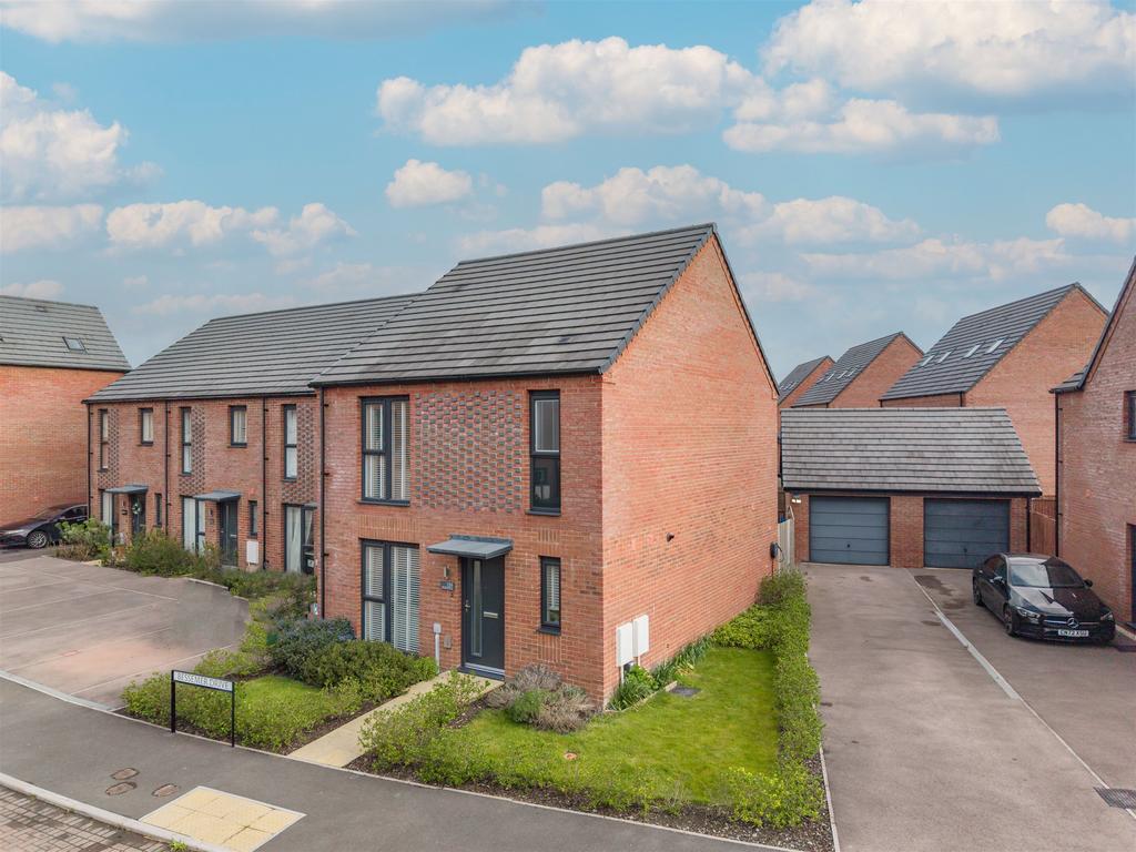 3 bedroom detached house for sale