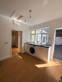 1 bedroom flat to rent, Lye, Stourbridge, DY9