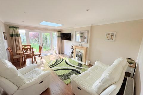 2 bedroom semi-detached bungalow for sale, Fitzwilliam Avenue, Fareham PO14