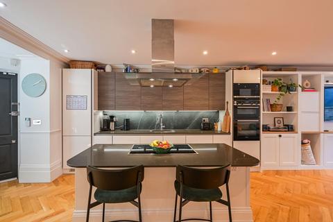 3 bedroom end of terrace house for sale, Grosvenor Avenue, Highbury and Islington, London, N5