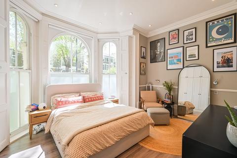 3 bedroom end of terrace house for sale, Grosvenor Avenue, Highbury and Islington, London, N5