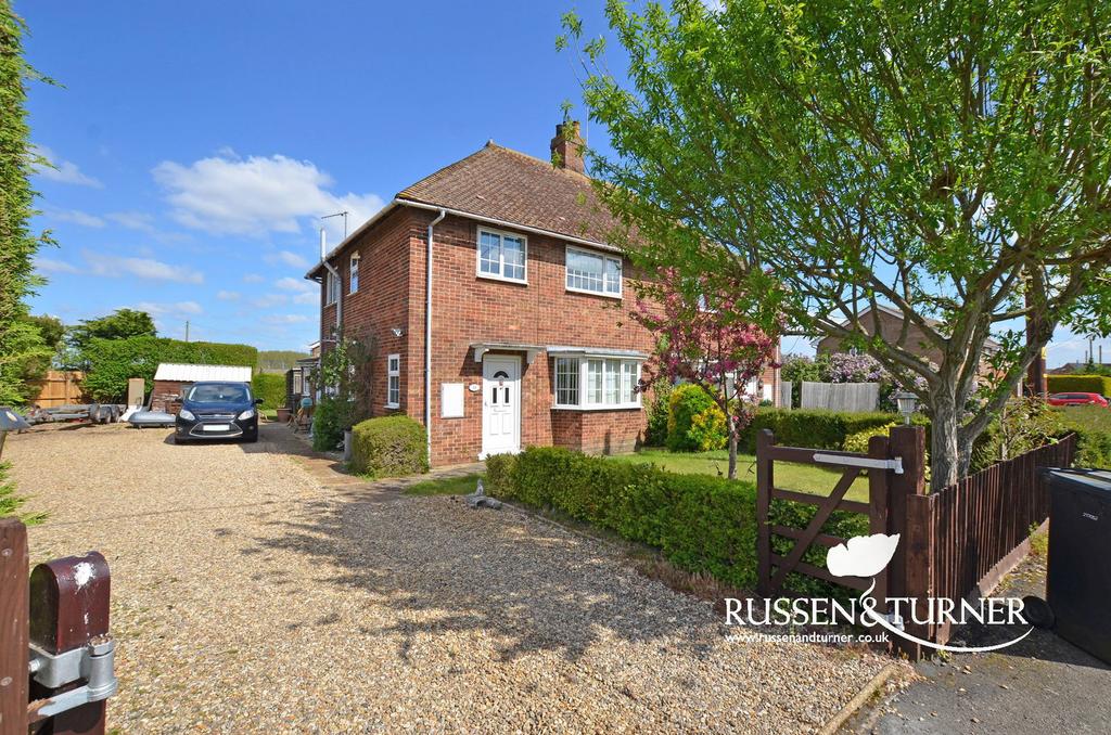 Town Close, King's Lynn PE32 3 bed semi-detached house for sale - £239,995