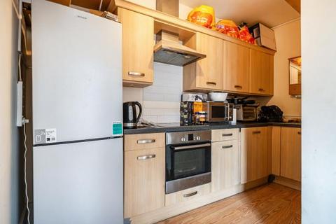 Studio for sale, Station Road, Chesham