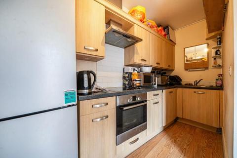 Studio for sale, Station Road, Chesham